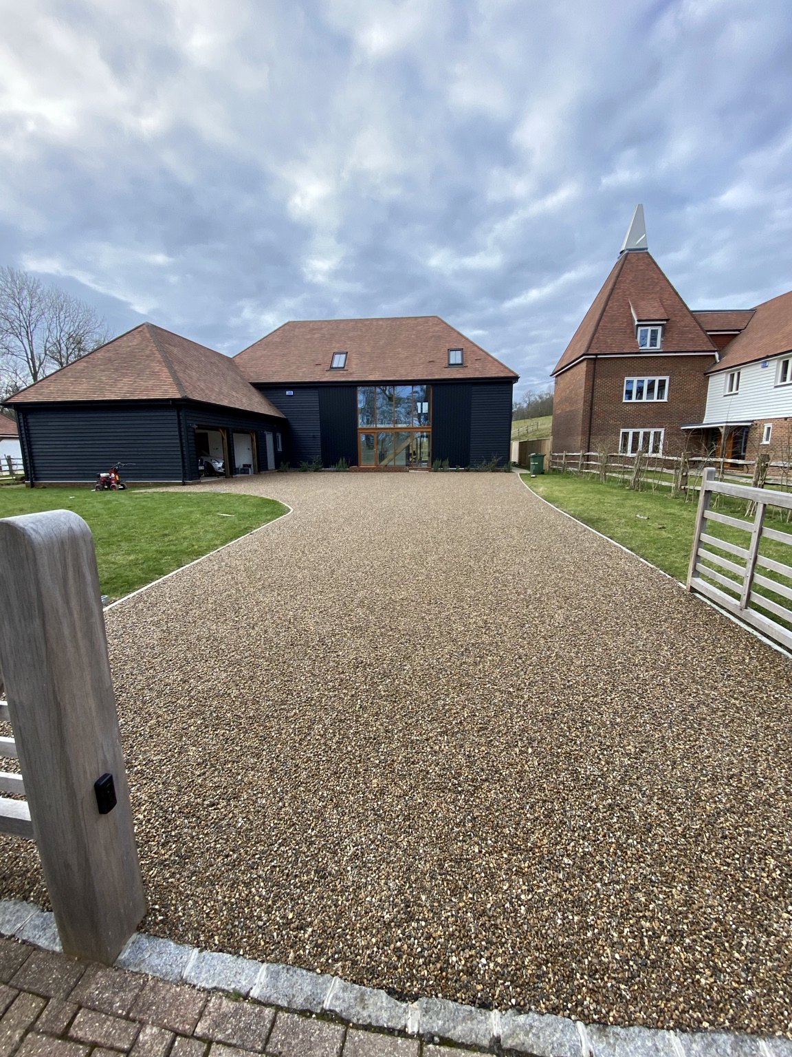 newlook driveways barn web